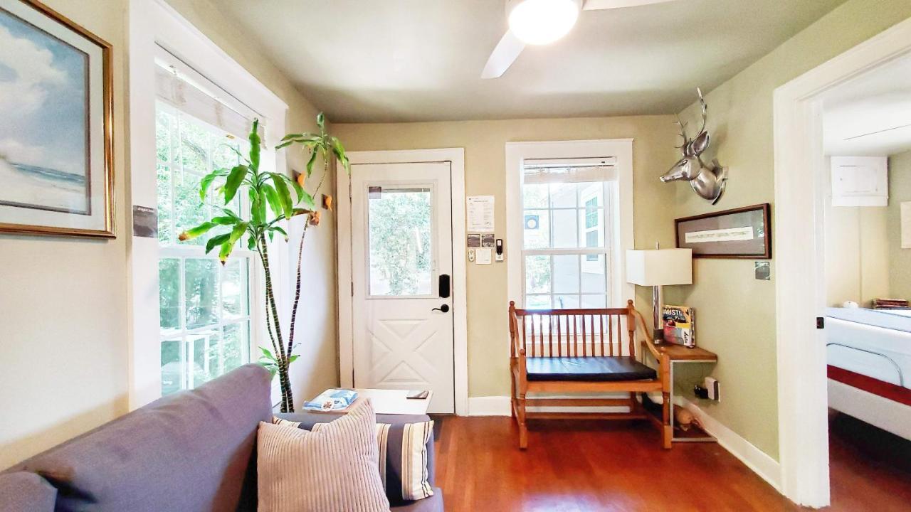 Ut Moody Center Downtown Eco Pecan Tree House Free Wifi Parking Quiet Office أوستن المظهر الخارجي الصورة